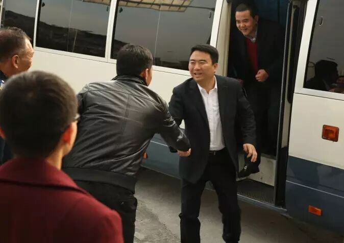 溫州市副市長胡綱高蒞臨聯(lián)欣送新春祝福啦！