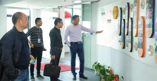 溫州市商務局副局長一行蒞臨聯(lián)欣科技指導工作